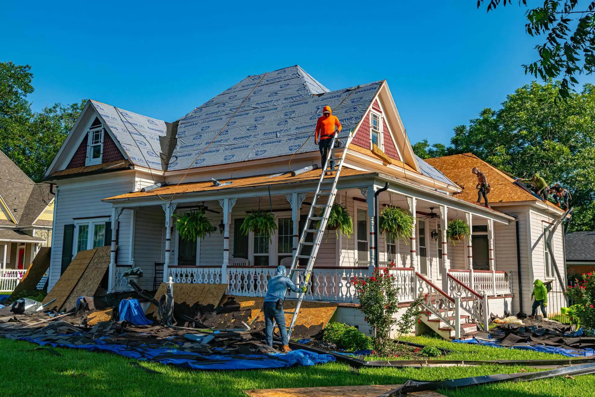 Professional Roofing Team Working